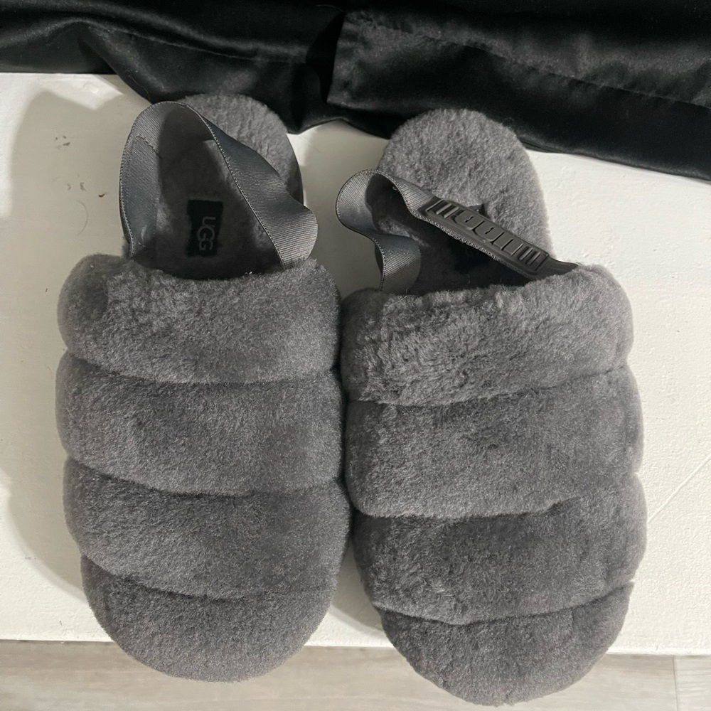 UGG Women's Gray Fluffy Slippers